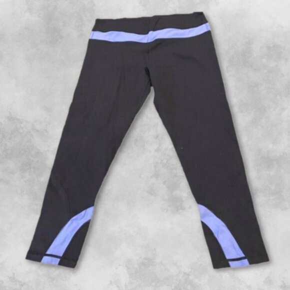 Lululemon Medium Rise UPF Protection Secure Pocket Capris Pant Black Purple W 6 - Picture 1 of 6